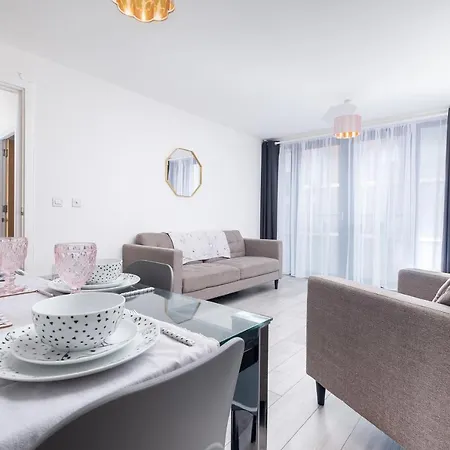 Fairytale 2 Bedroom Centre Free Parking *