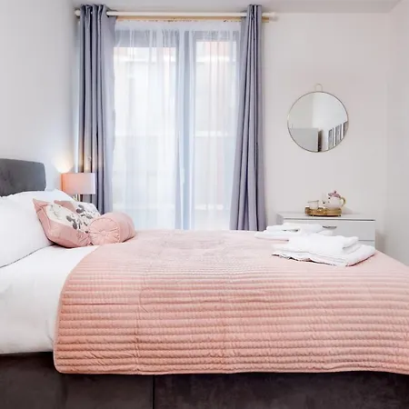 Fairytale 2 Bedroom Centre Free Parking 아파트 *
